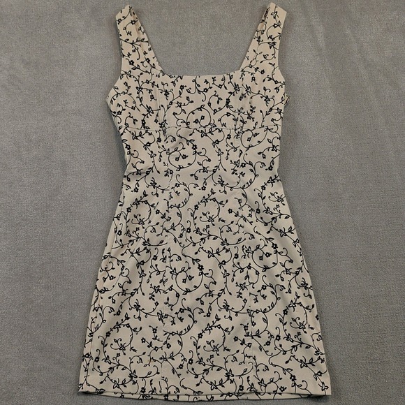 La Belle Fashions Mini Dress Size 5 Womens Cream Black Floral Vintage 90s Boho — photo 2